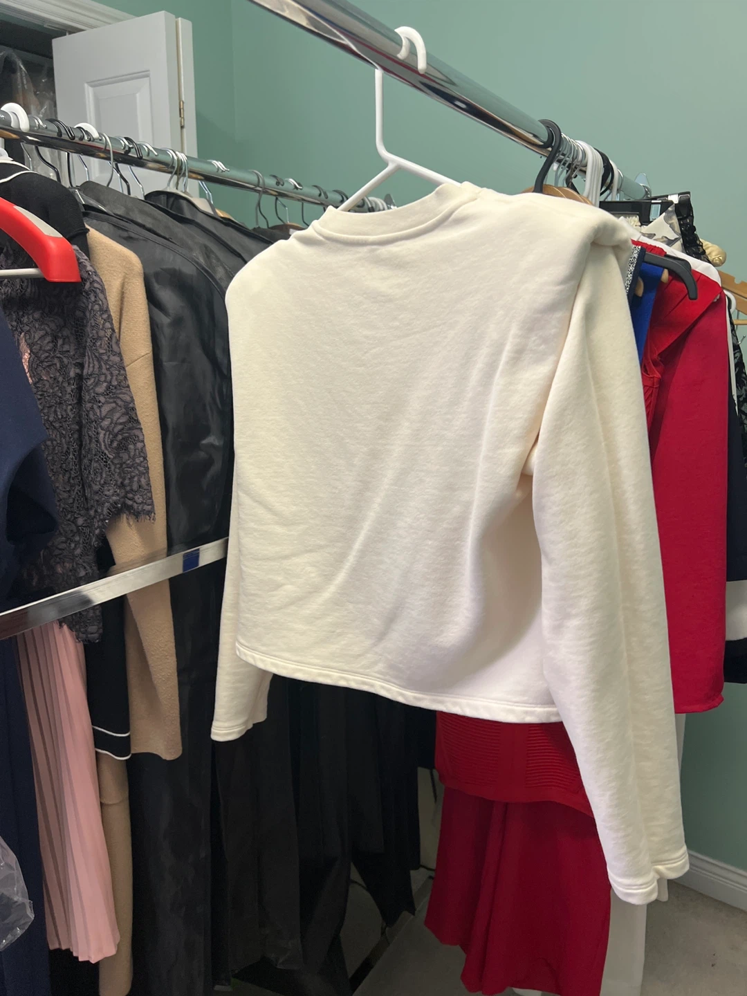 Aritzia Babaton Cream XS Sweatshirt - photo 3