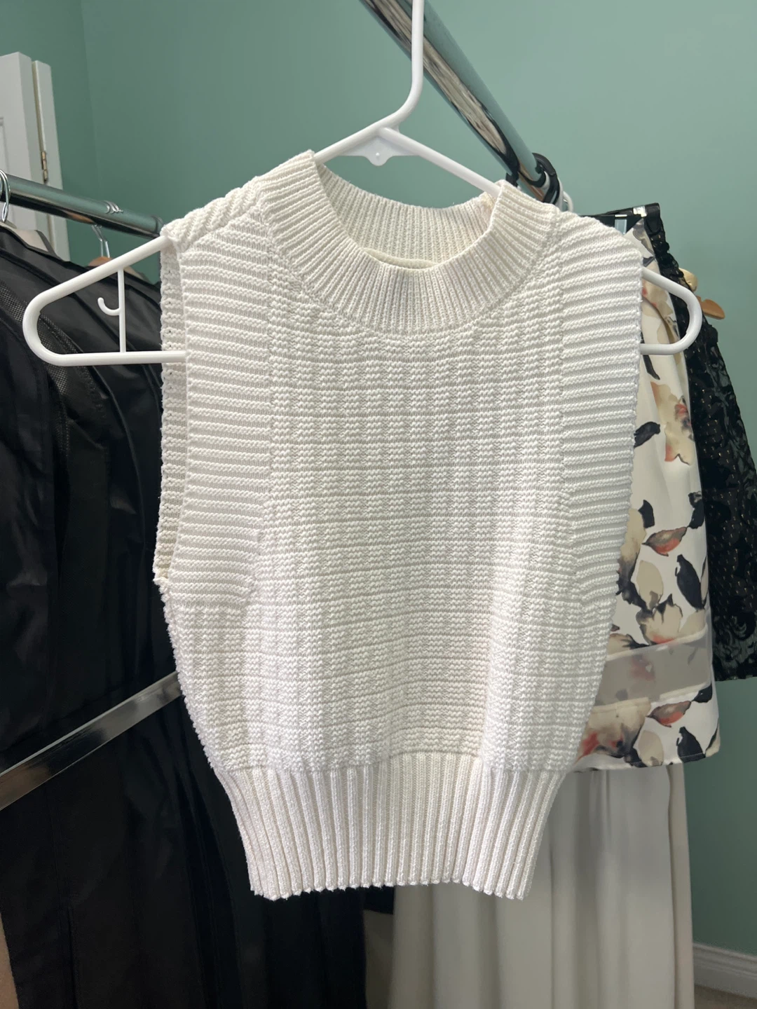 Dynamite White Knit Vest - Size XXS