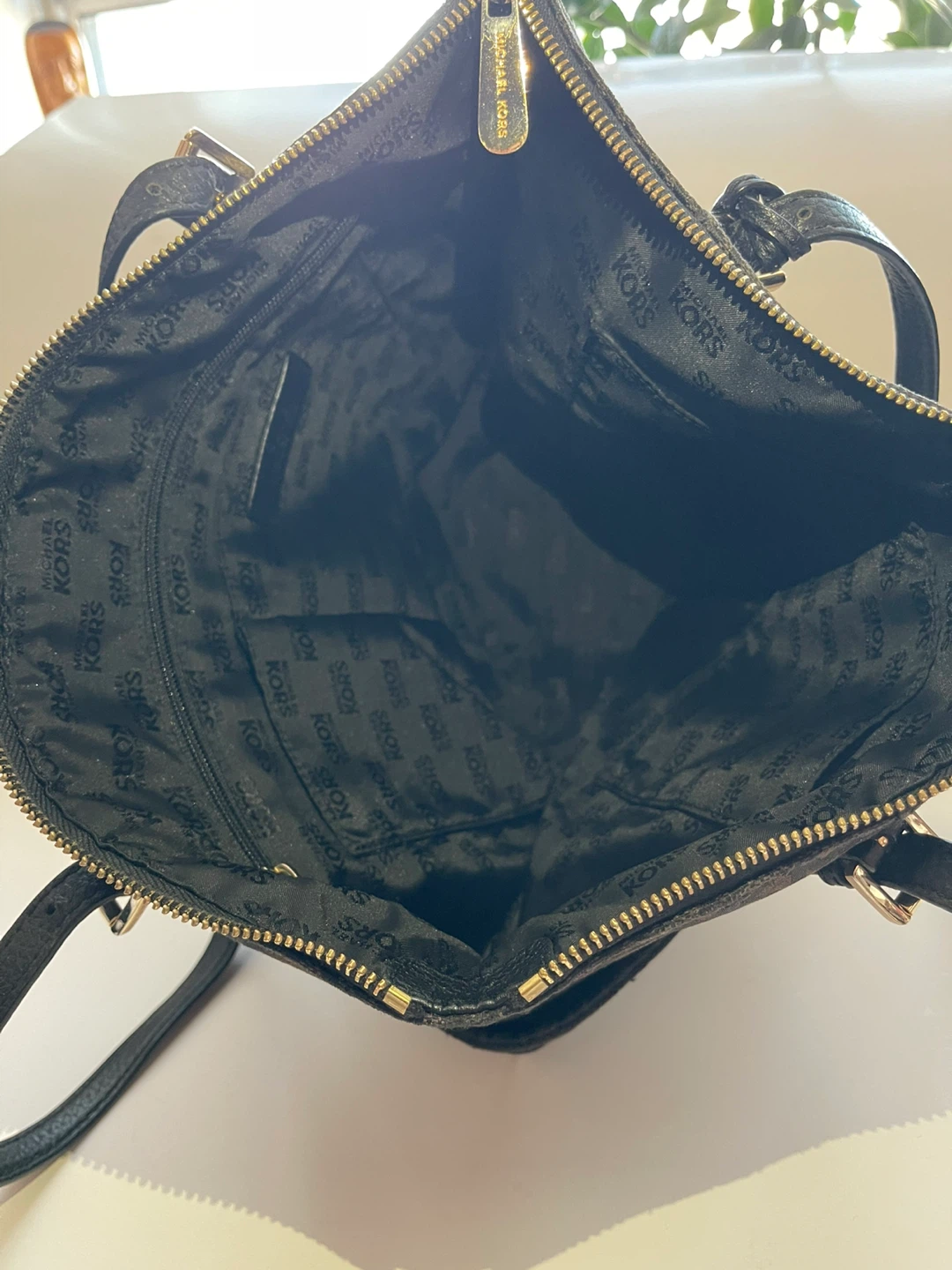 Michael Kors Black Tote Bag - photo 3