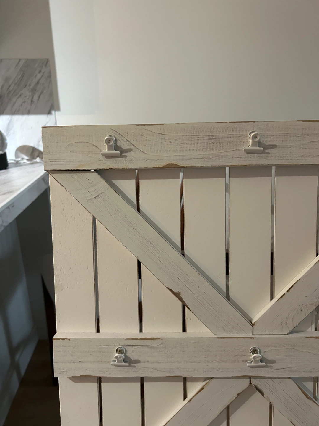 Rustic White Barn Door Wall Decor with Clips - photo 2