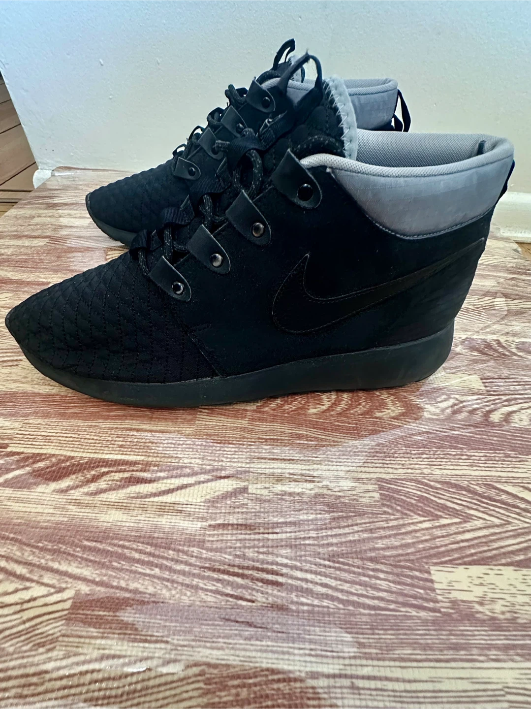 Nike Roshe Run Sneaker Boots - Size 10 - photo 5
