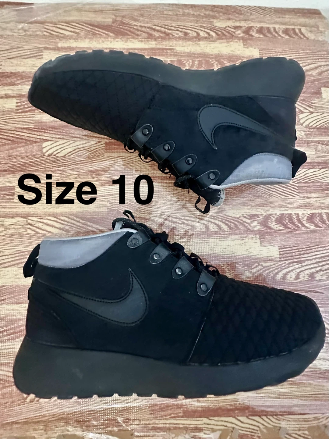 Nike Roshe Run Sneaker Boots - Size 10