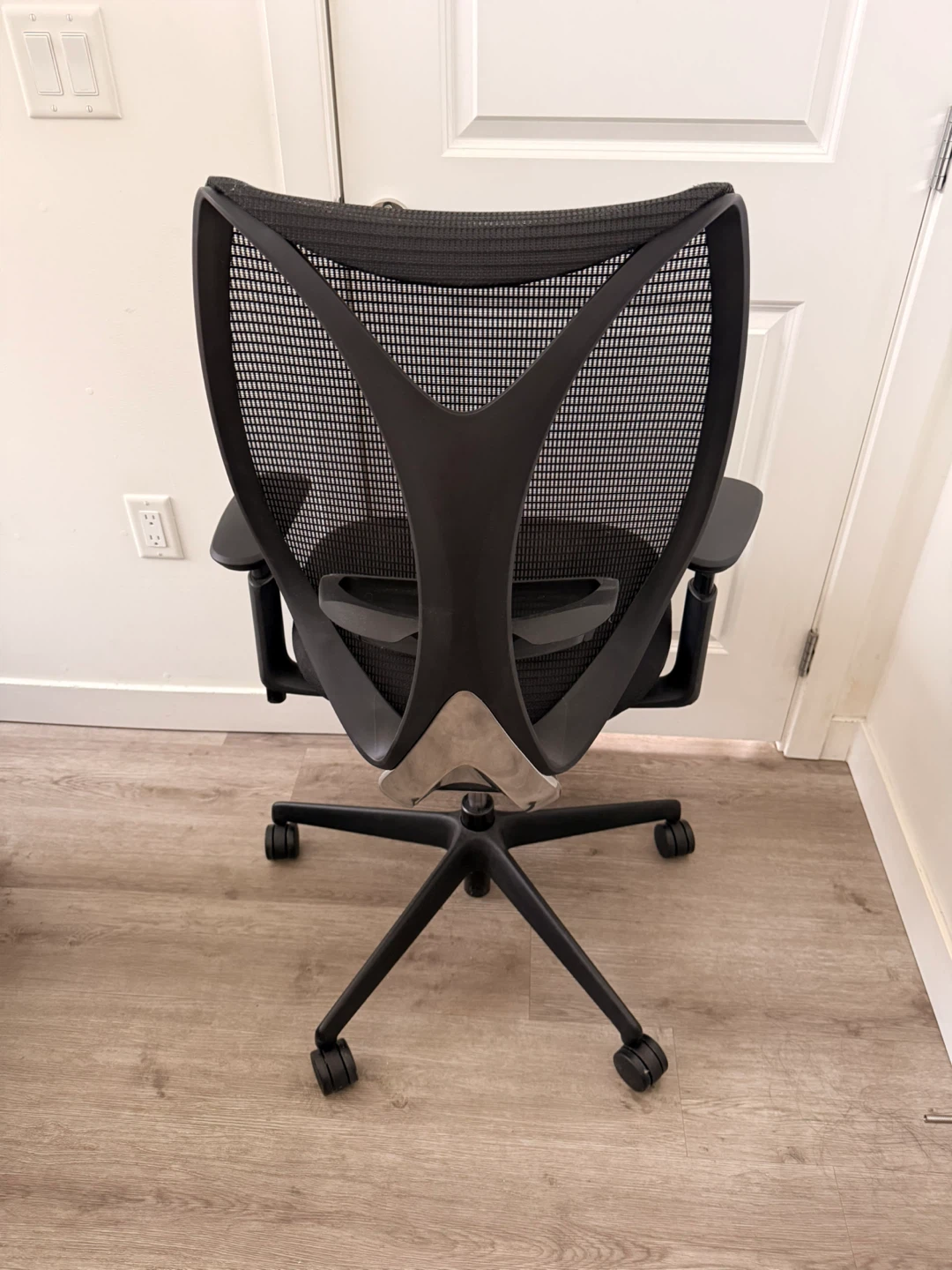 Black Office Chair - photo 4