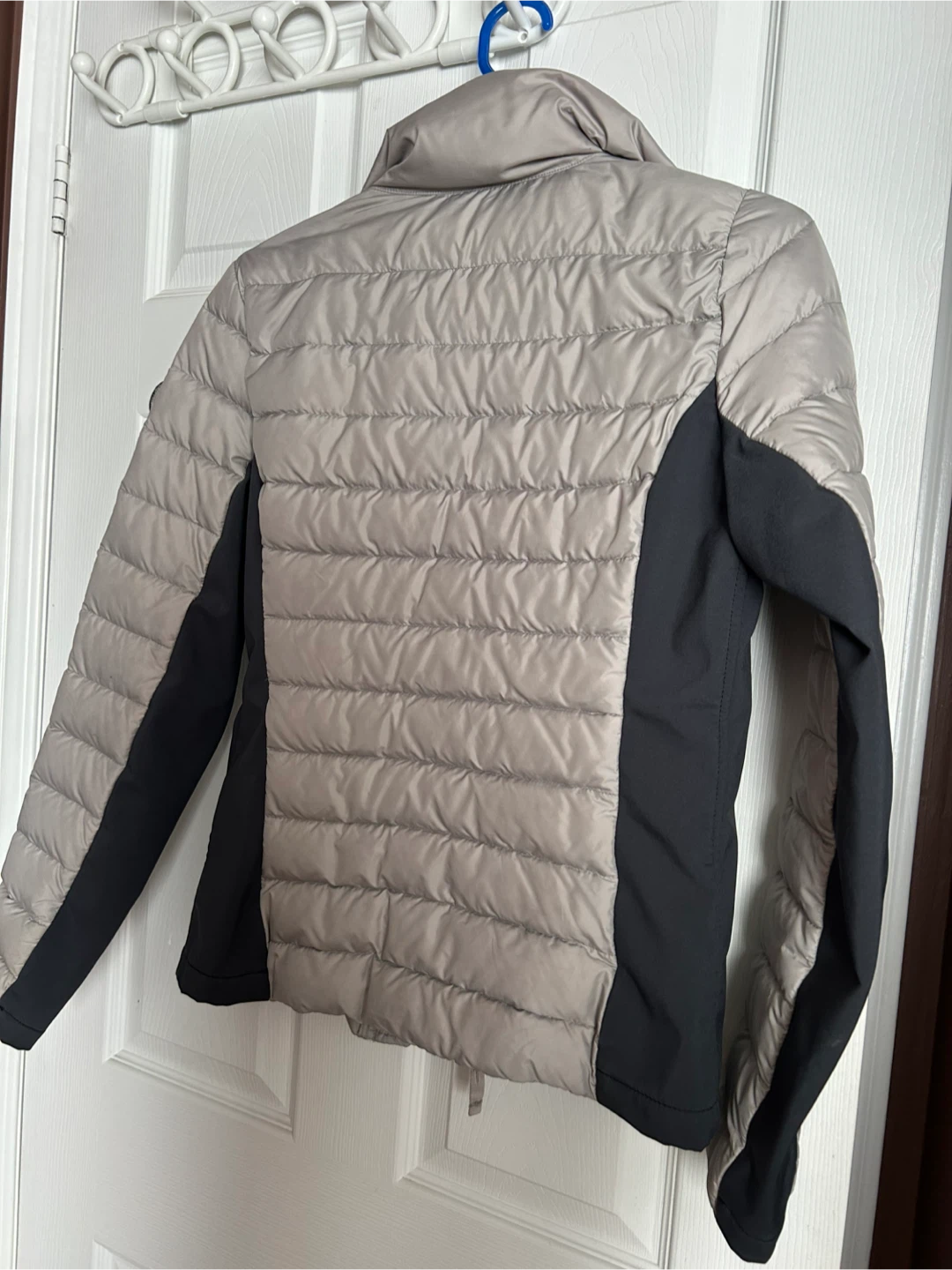 A&F Active Puffer Jacket - Size M - photo 3