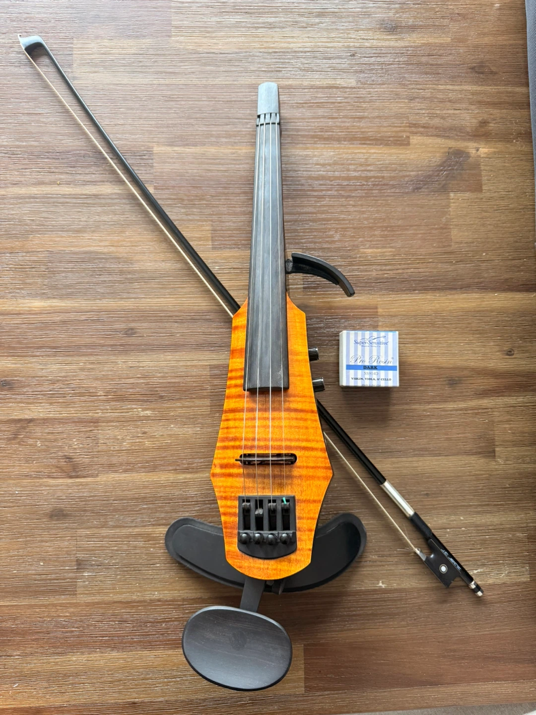 NS Designs WAV electric Violin