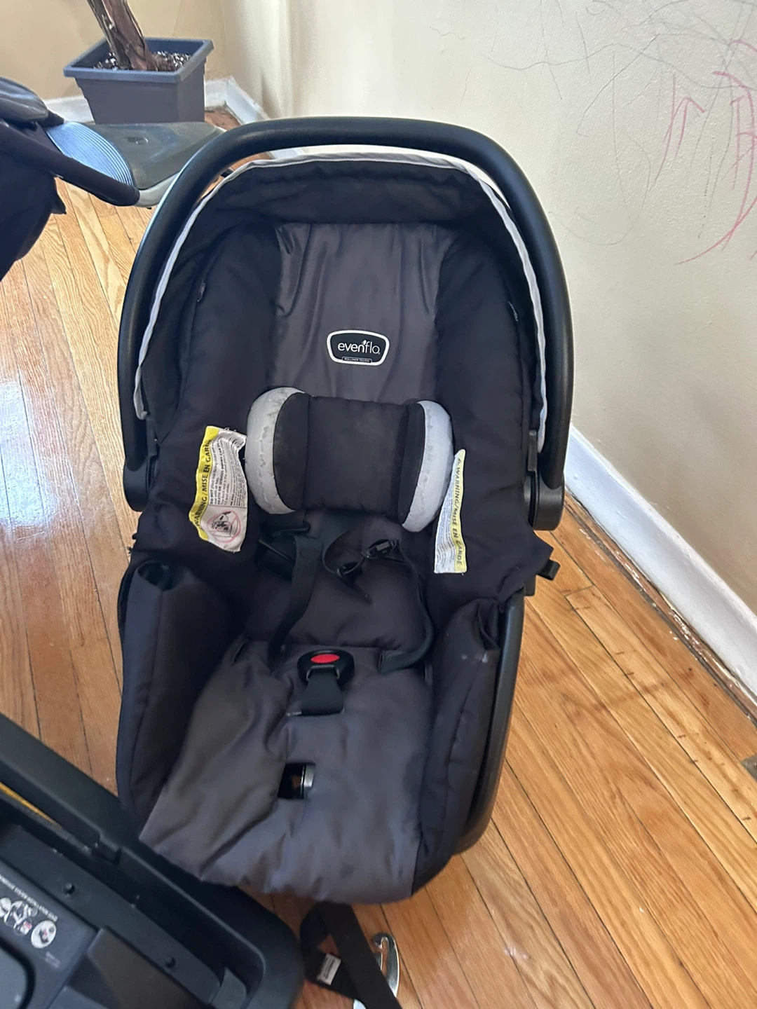 Evenflo Stroller & Car Seat Combo - photo 5
