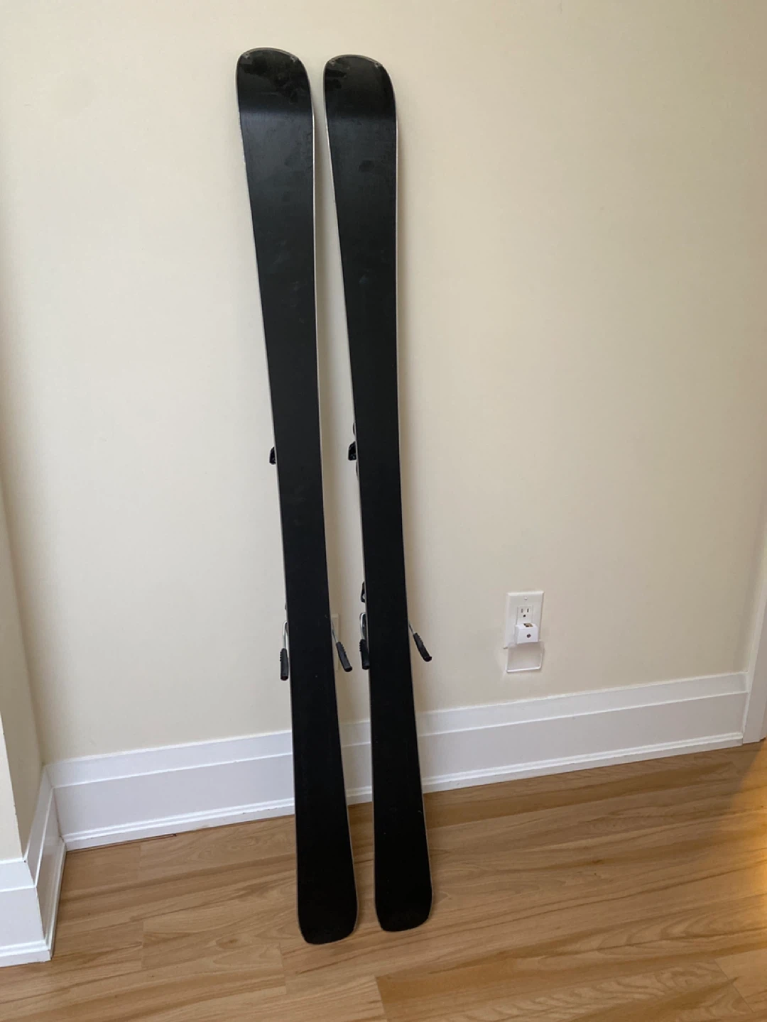 New Elan 146cm Skis & Bindings - photo 5
