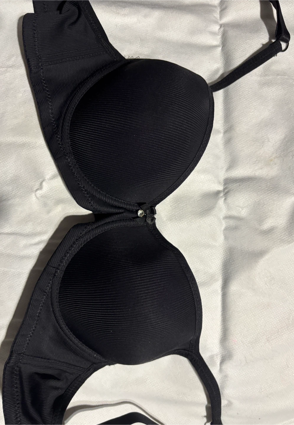 Beautiful Black Bra (Size 75C … ie 34C) - photo 2