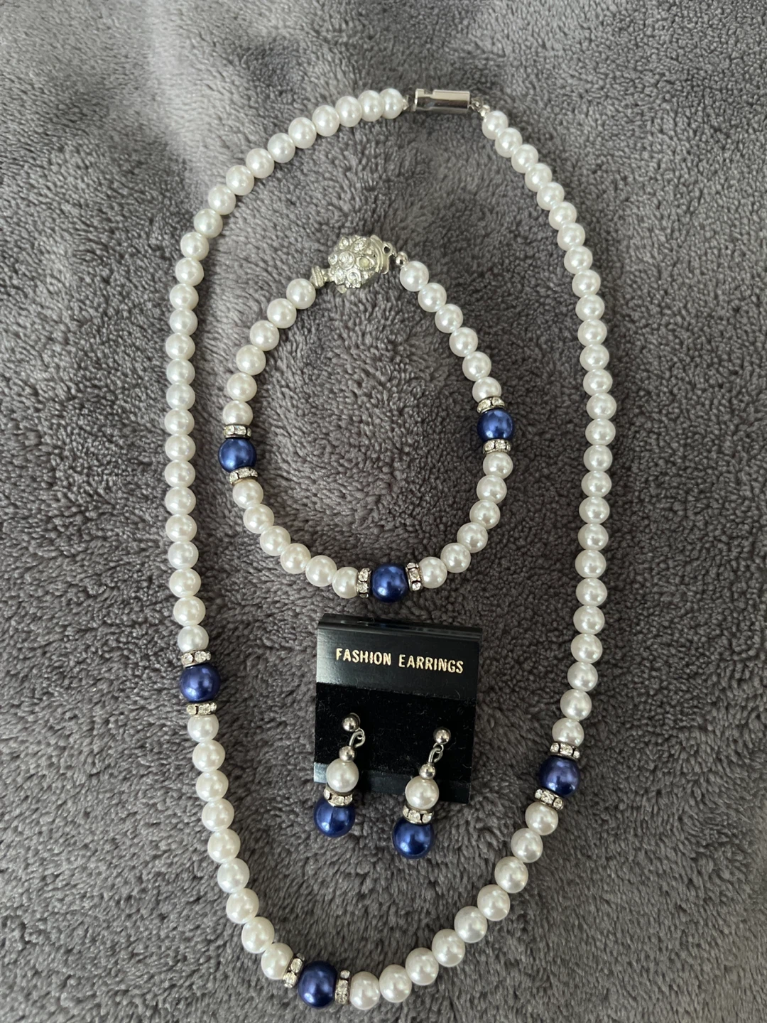 Pearl Necklace, Bracelet & Earring Set