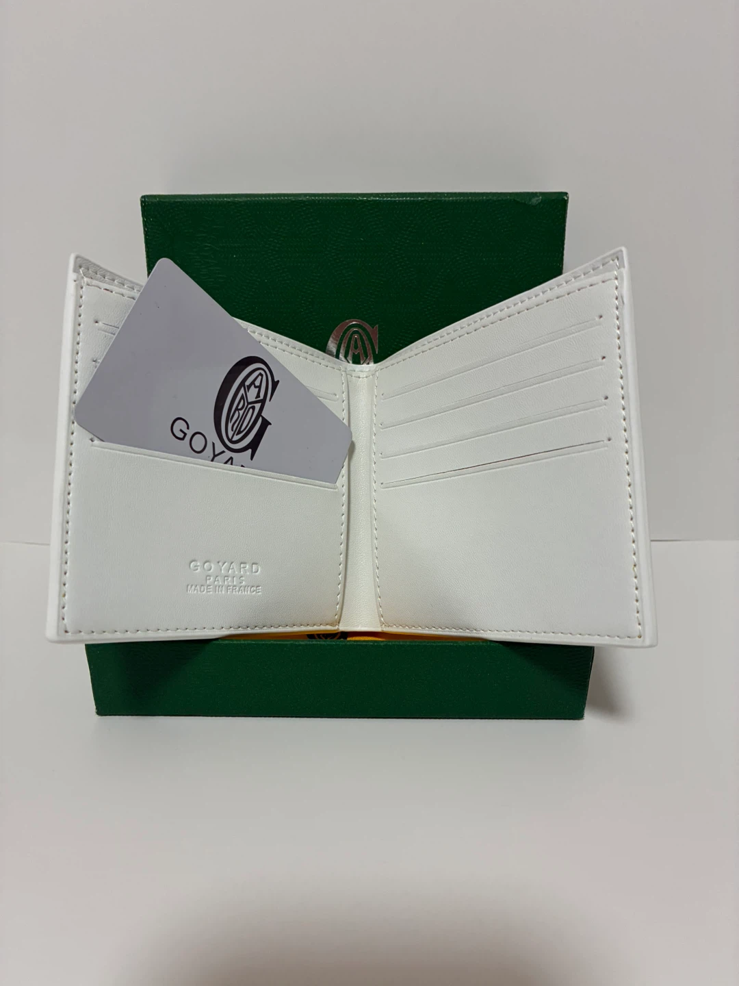 Goyard White Wallet - photo 5