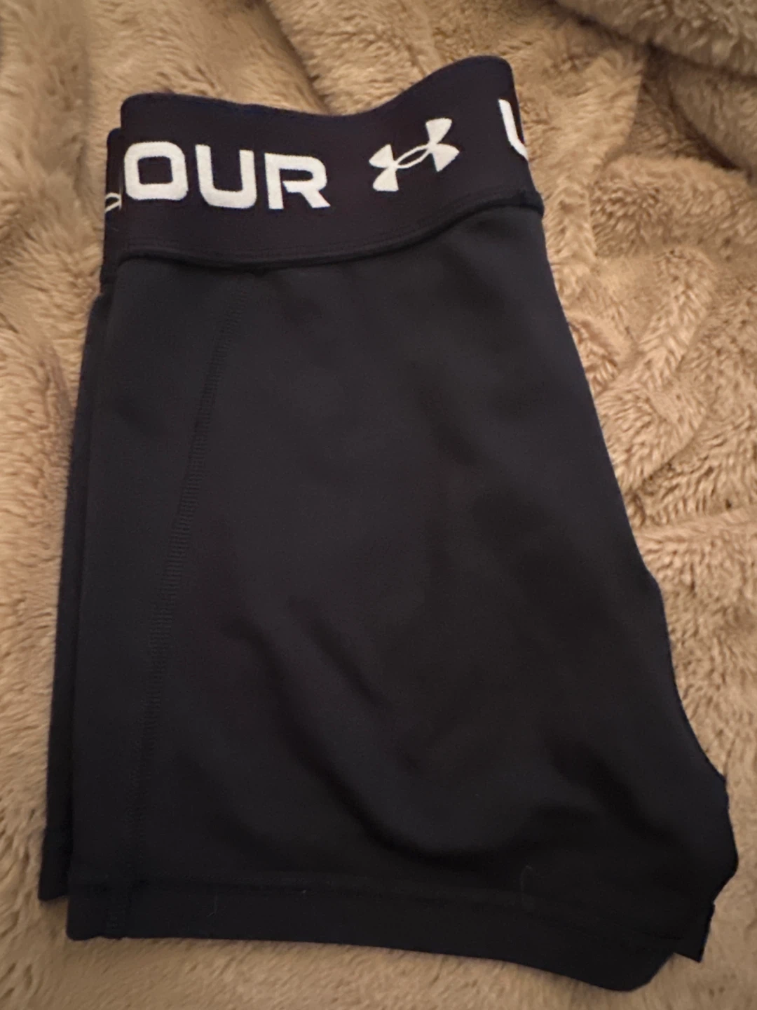 Under Armour Black Shorts - photo 2