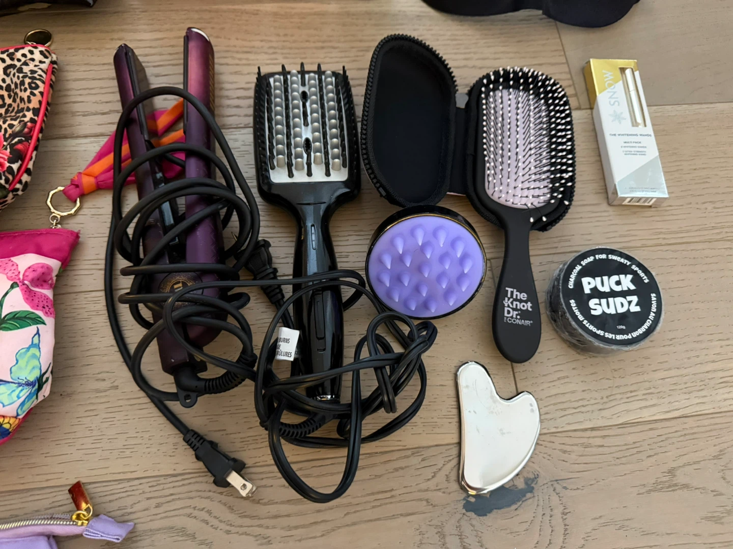 Hair straightener heat brush lotions  bags  brush $25 - photo 2