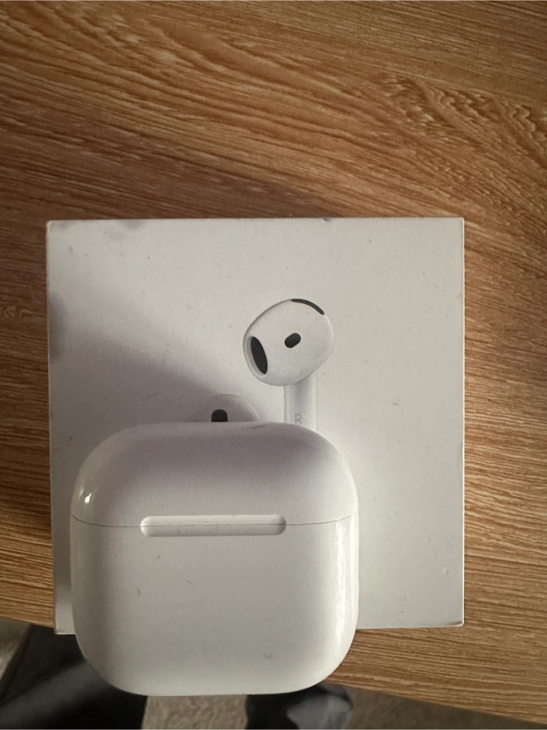 Apple AirPods Pro with Charging Case - photo 2