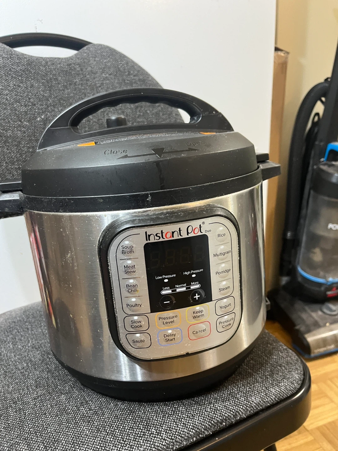 Instant Pot Duo Pressure Cooker - photo 2