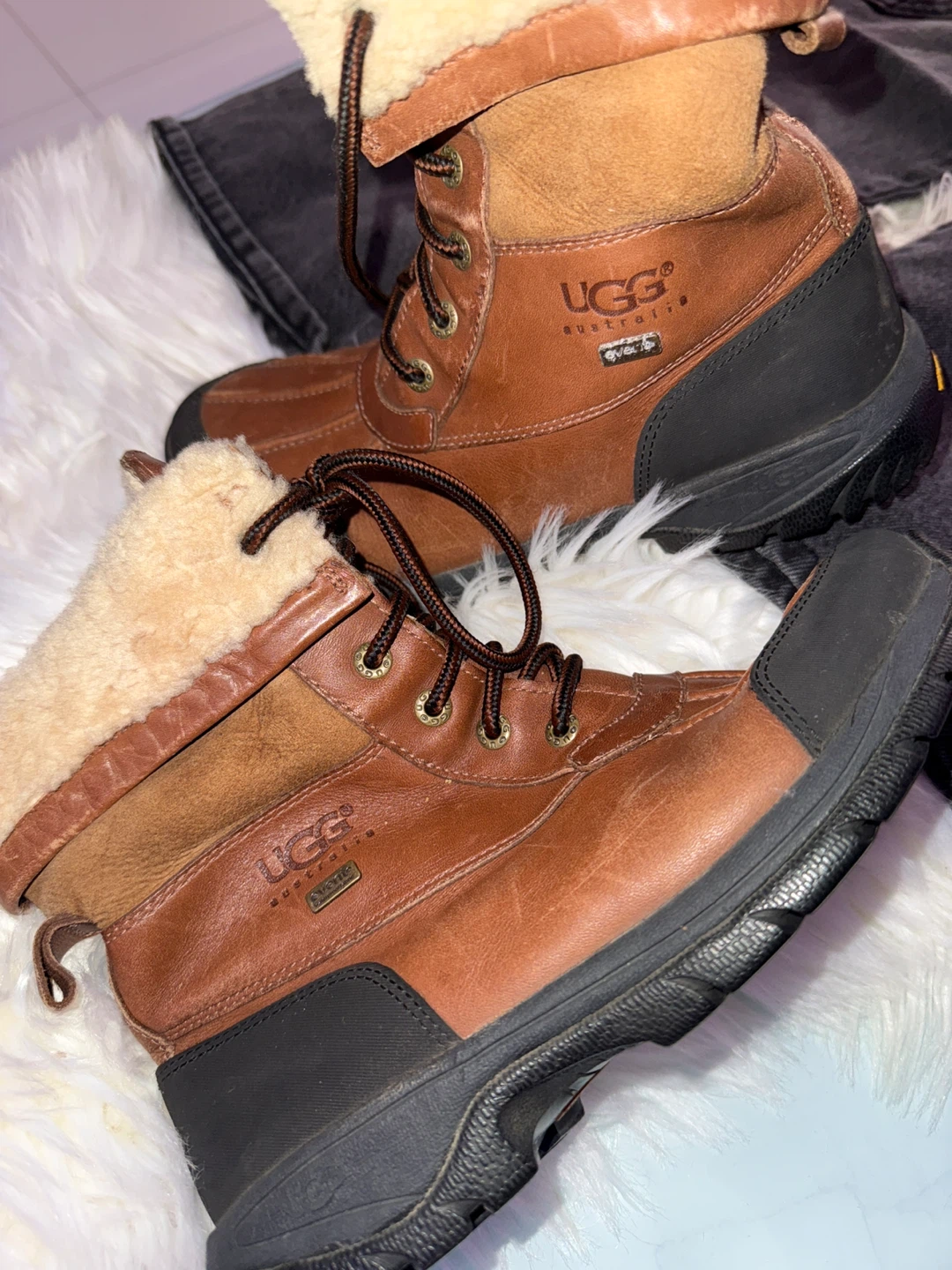 UGG Australia Leather Boots Size 5 - photo 2