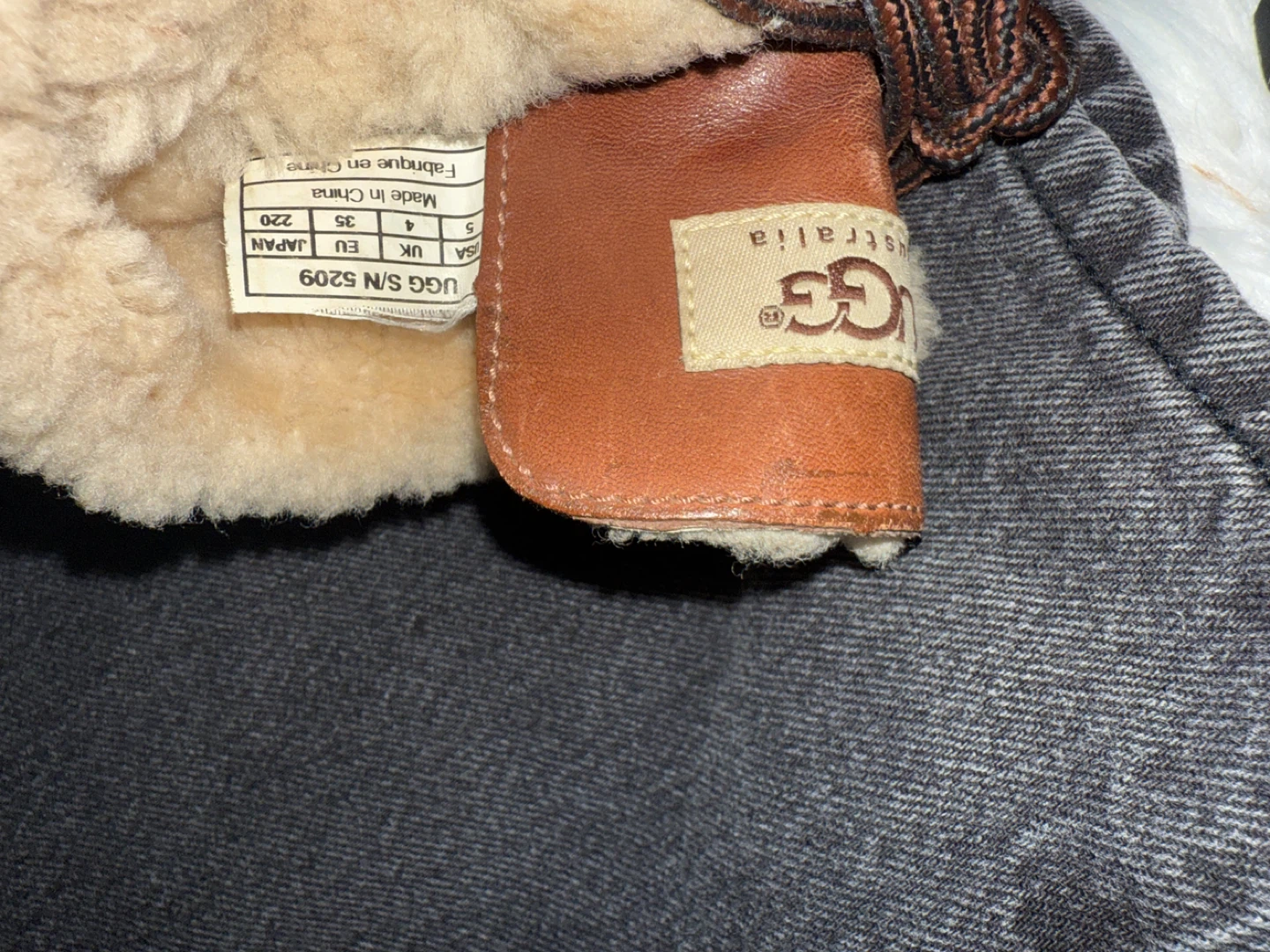 UGG Australia Leather Boots Size 5 - photo 3
