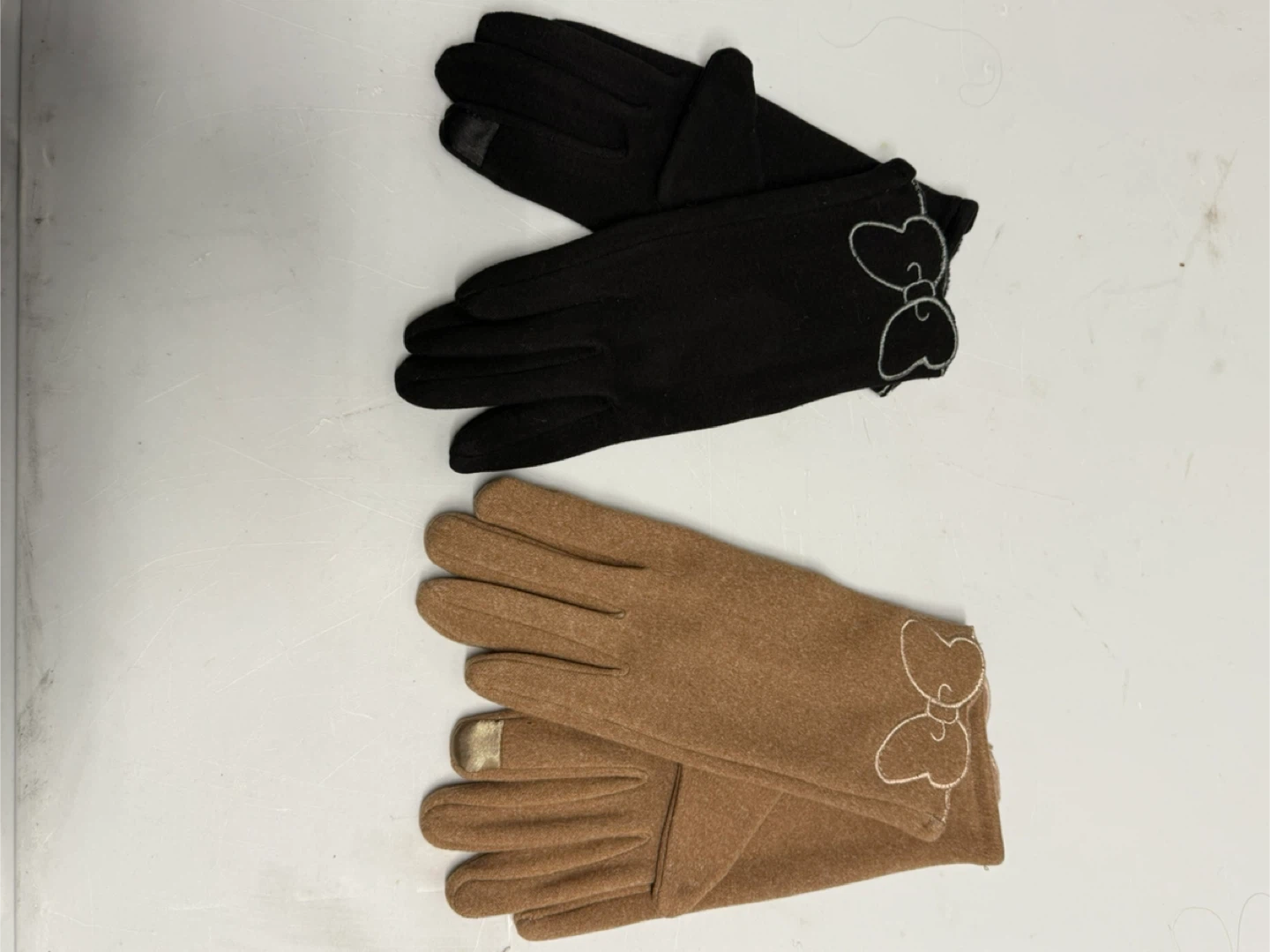 Gloves - Black & Tan with Bow Detail