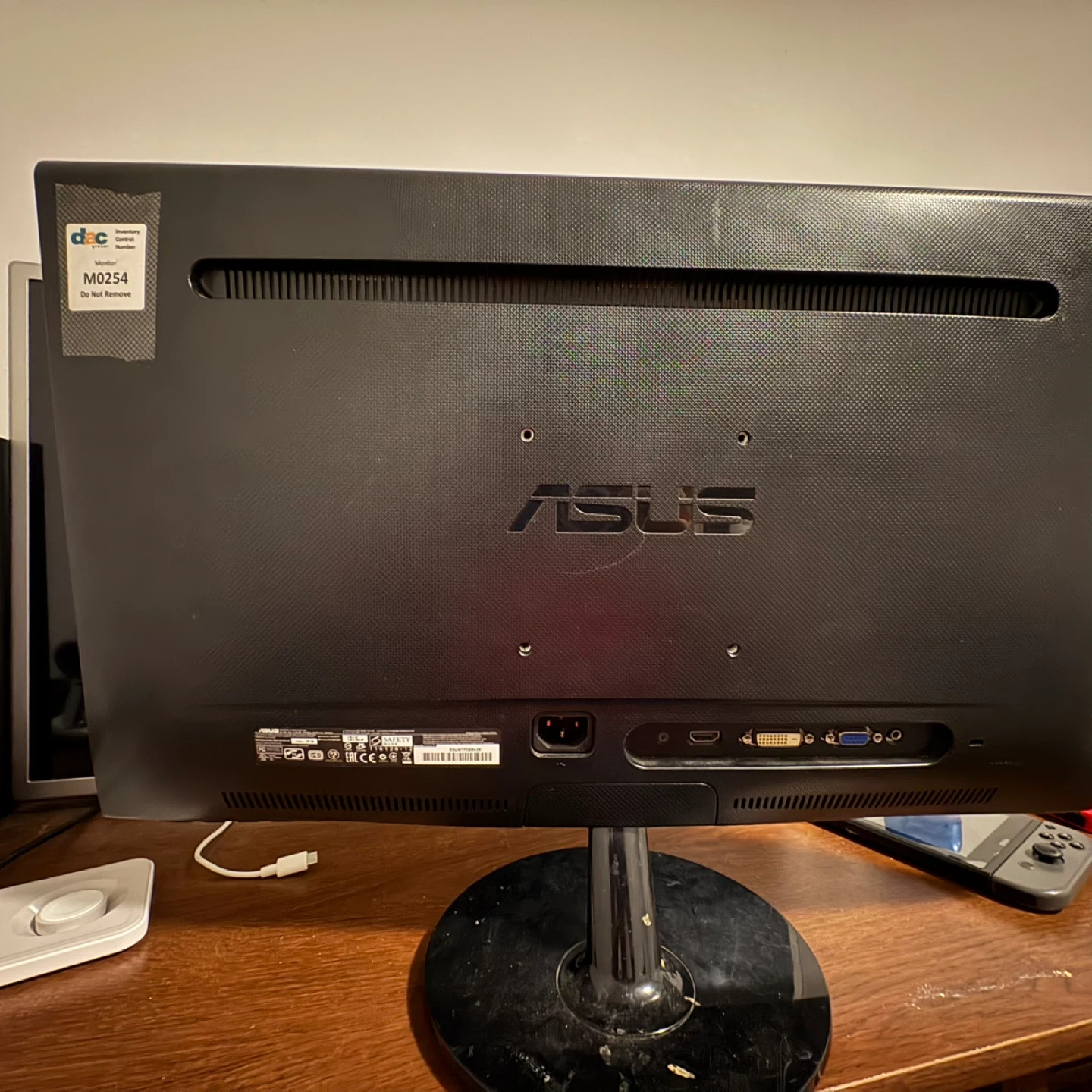ASUS Monitor - Great Condition! Missing power cable - photo 2