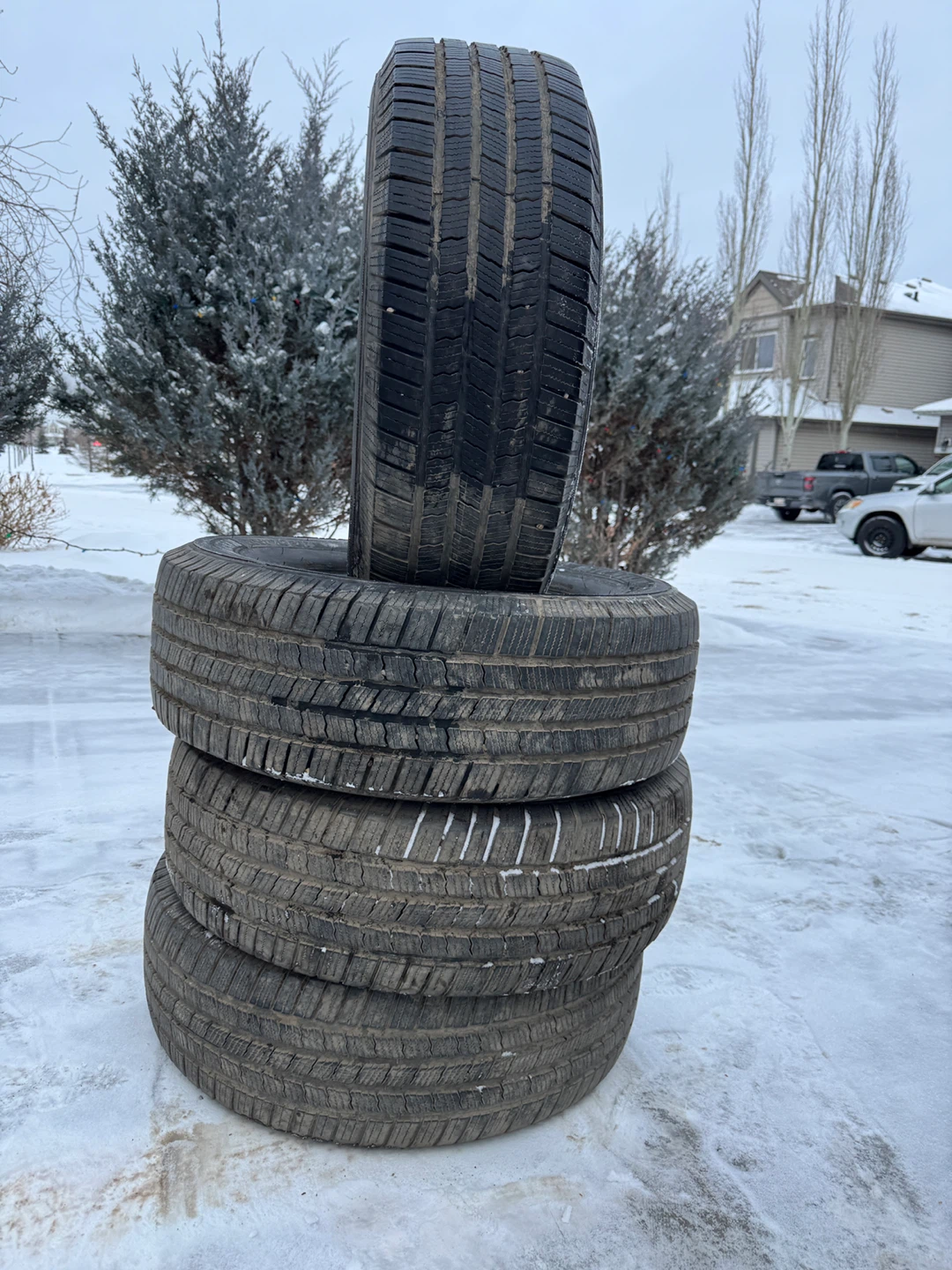 Michelin 265/70R17 winter Tires - Set of 4 - photo 2