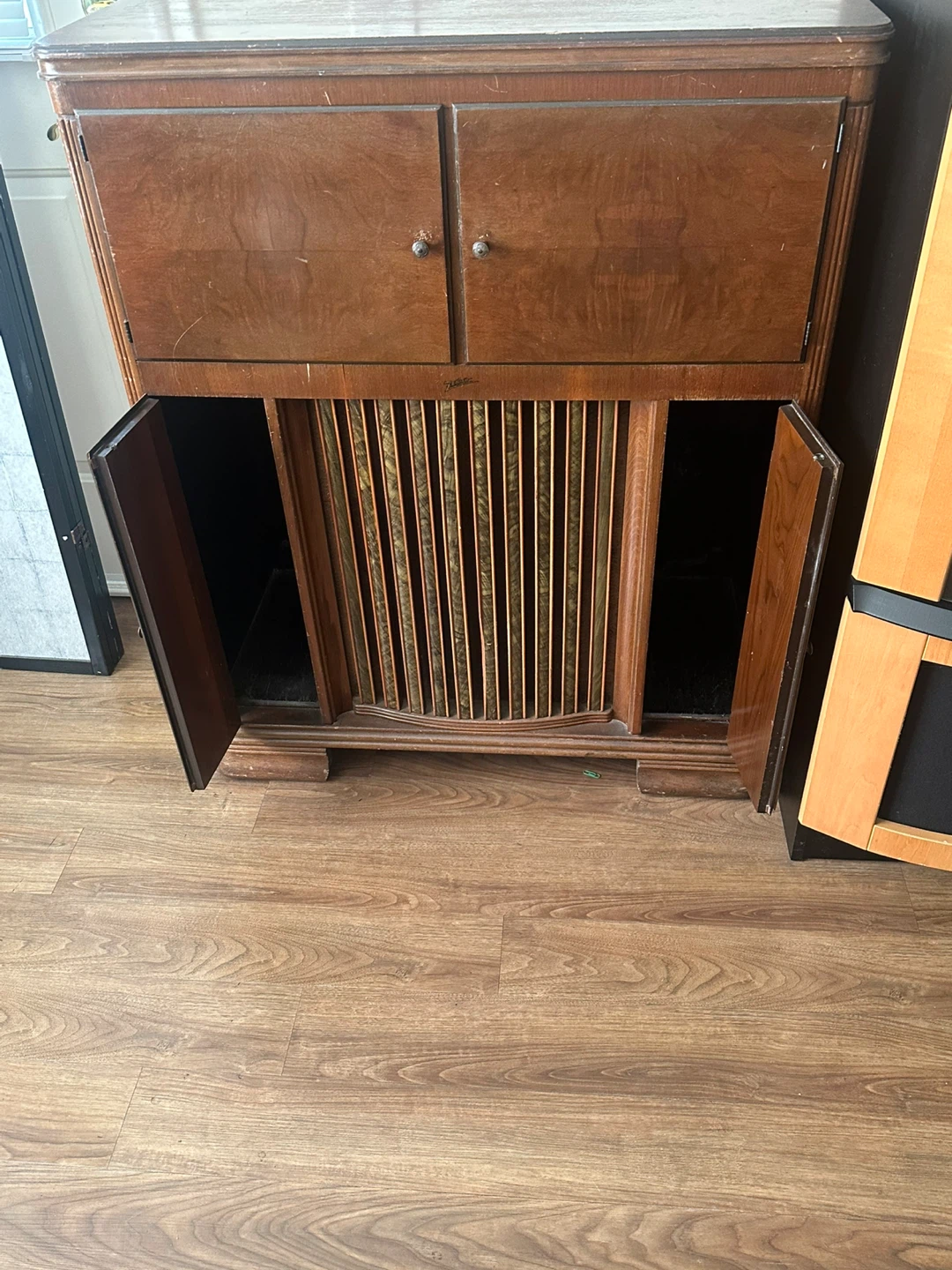 Antique 1930’s Zenith Shortband Radio - Storage for Records - photo 2