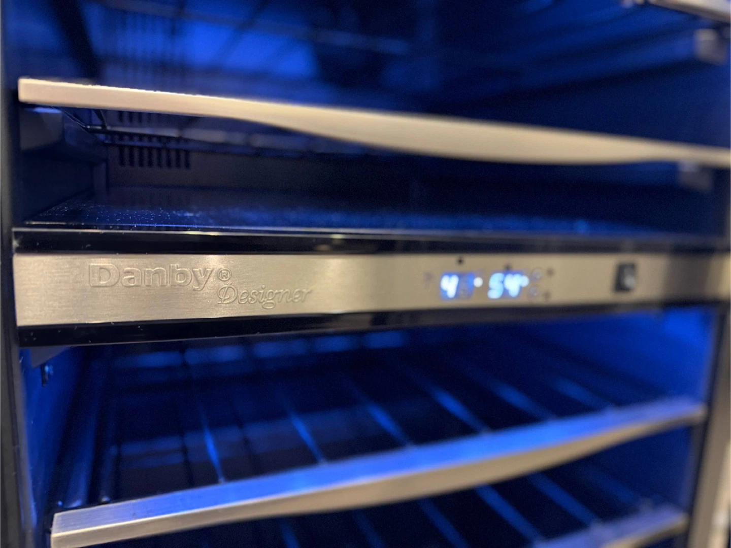 Danby Designer Wine Cooler - Black & Stainless Steel - photo 2