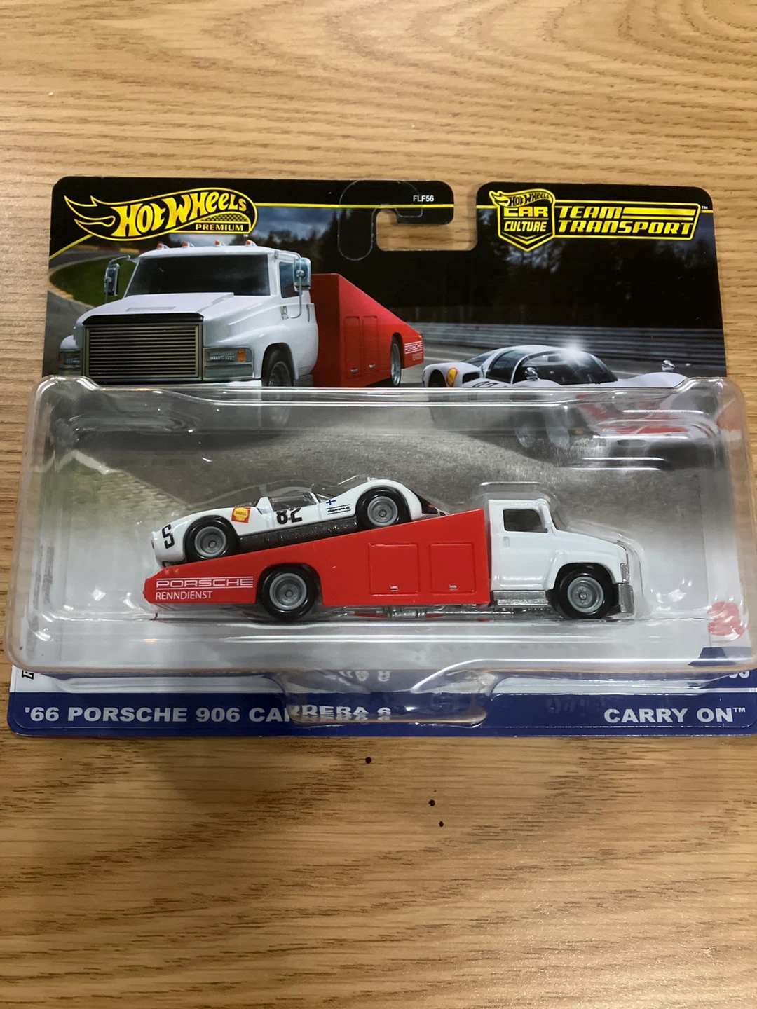 Hot Wheels Premium '66 Porsche 906 Carerra