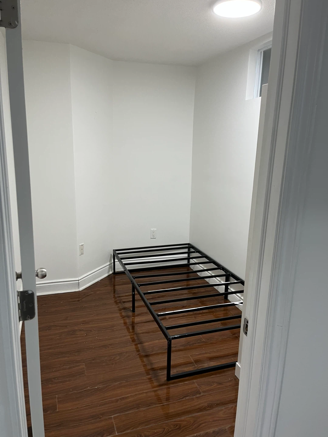 Basement apartment - photo 2