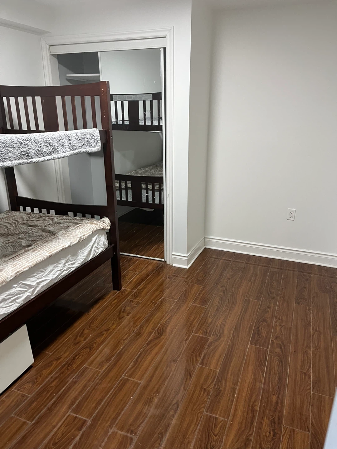Basement apartment - photo 5