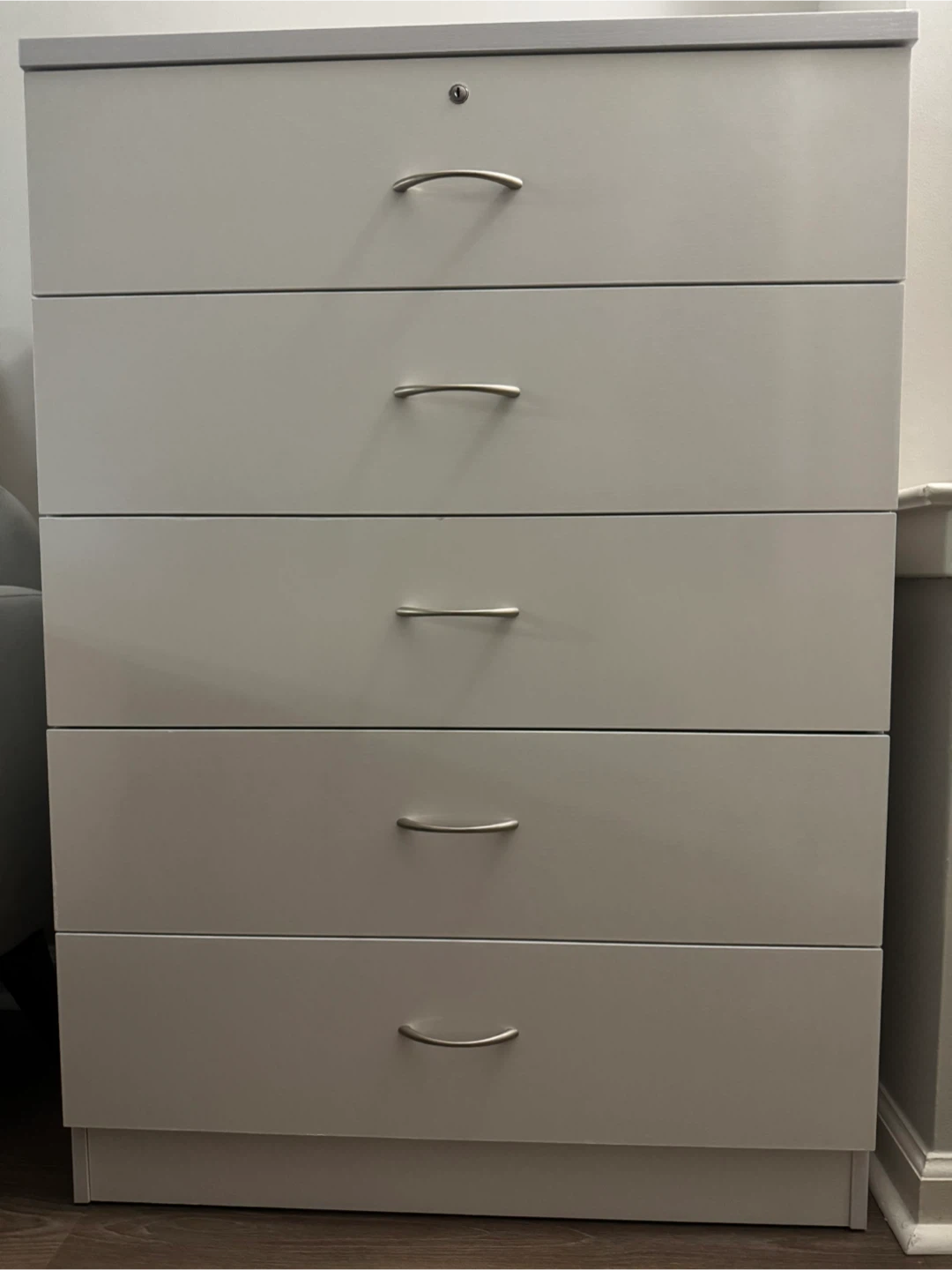 White 5-Drawer Dresser