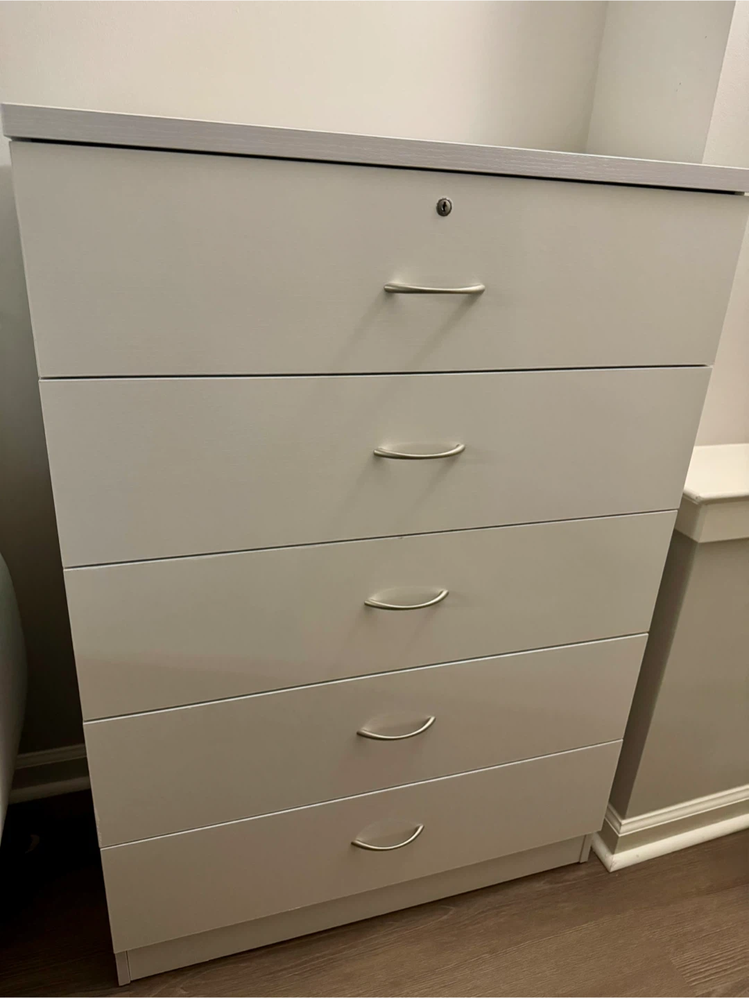 White 5-Drawer Dresser - photo 2