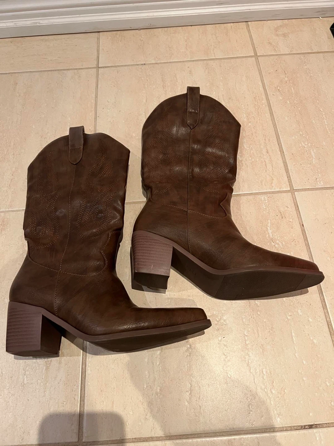 Brown Cowboy Boots, Size 8 - photo 2