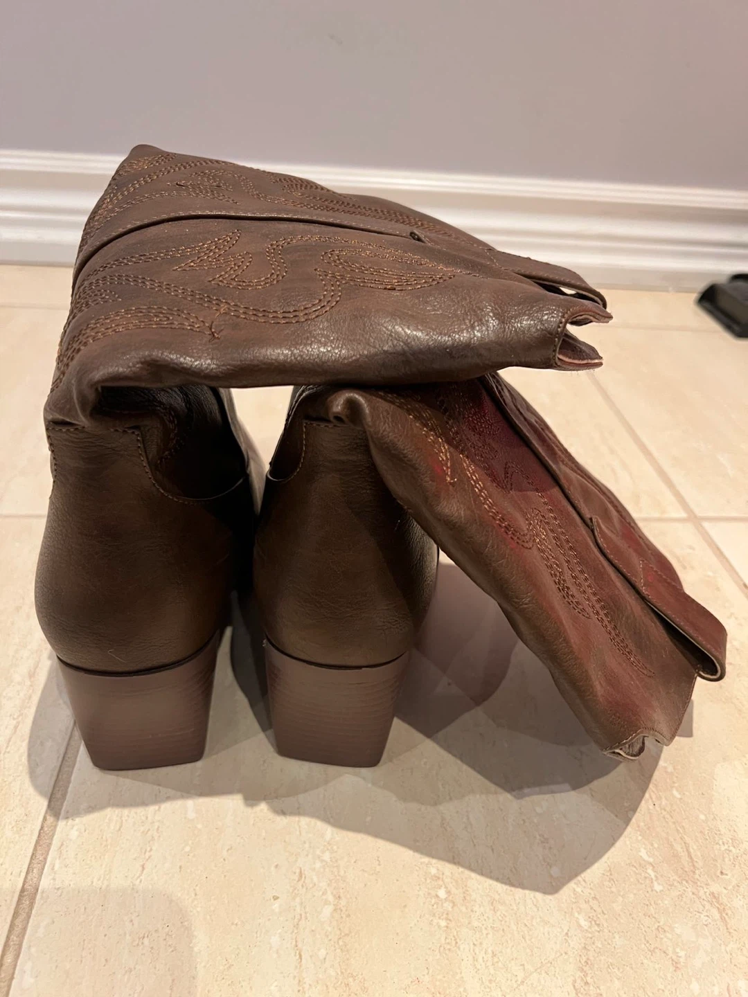 Brown Cowboy Boots, Size 8 - photo 3