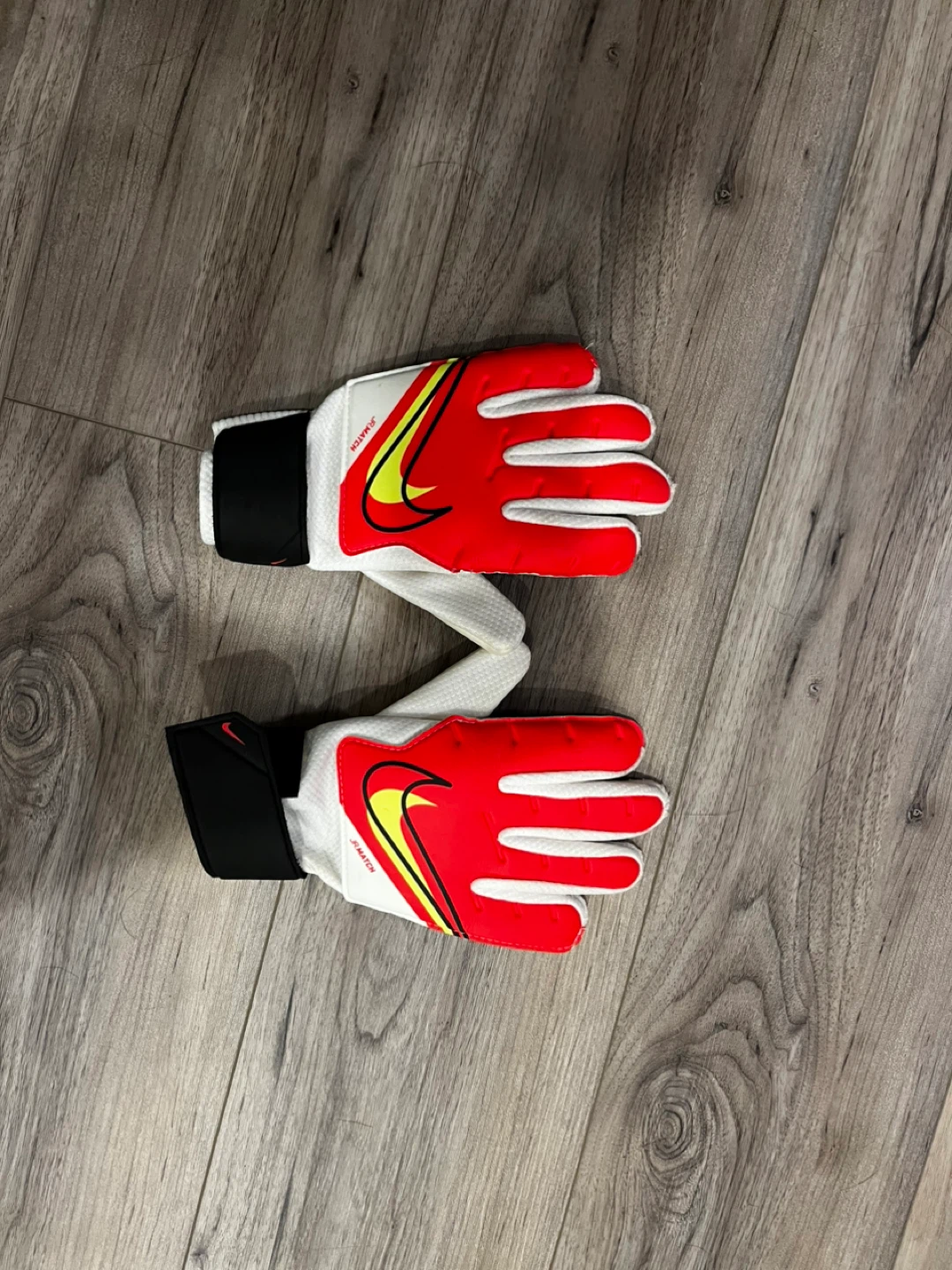 Nike Goalkeeper Gloves - Size 5