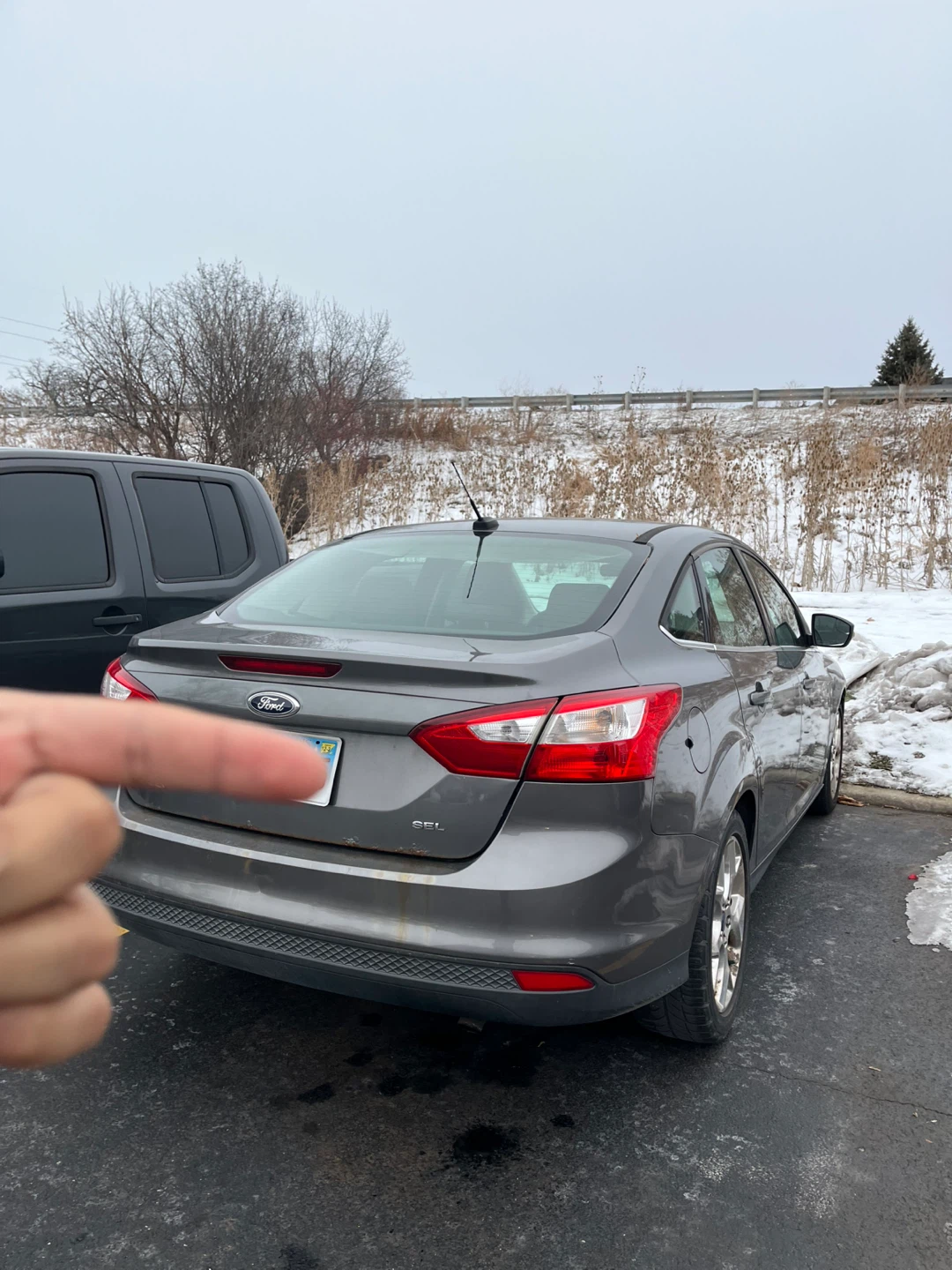 Ford Focus SEL Gray Sedan - photo 4