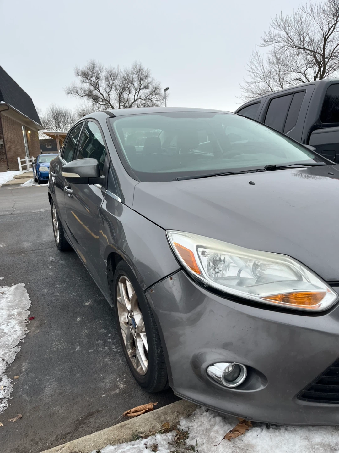 Ford Focus SEL Gray Sedan