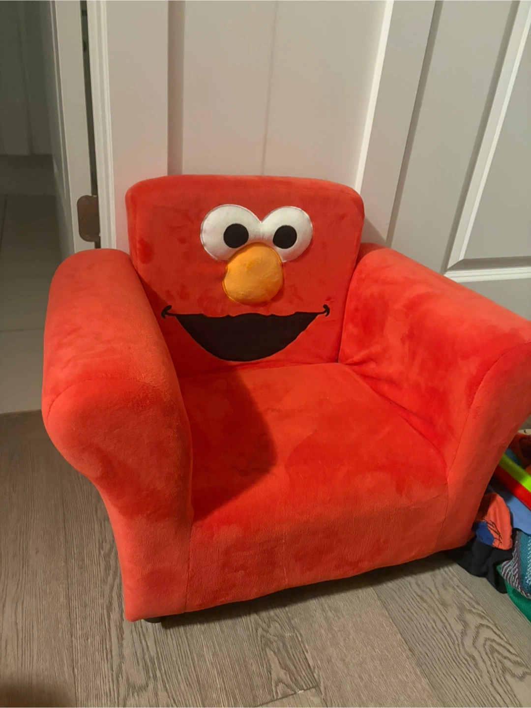 Elmo Kids Character Chair - photo 3