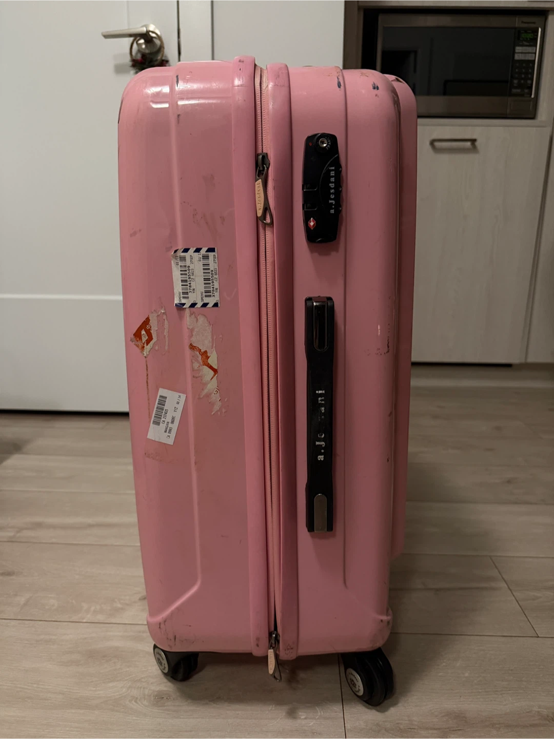 24 inch suitcase - photo 3