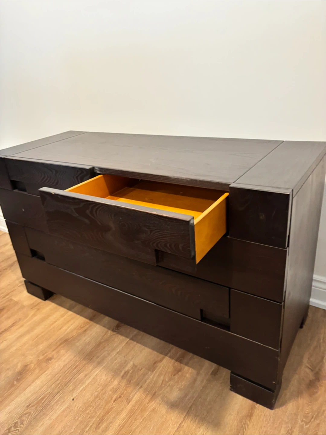Roche beau bois Dark Brown Wood Dresser