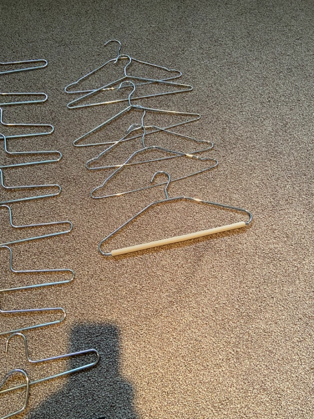 20 heavy duty metal hangers - photo 3