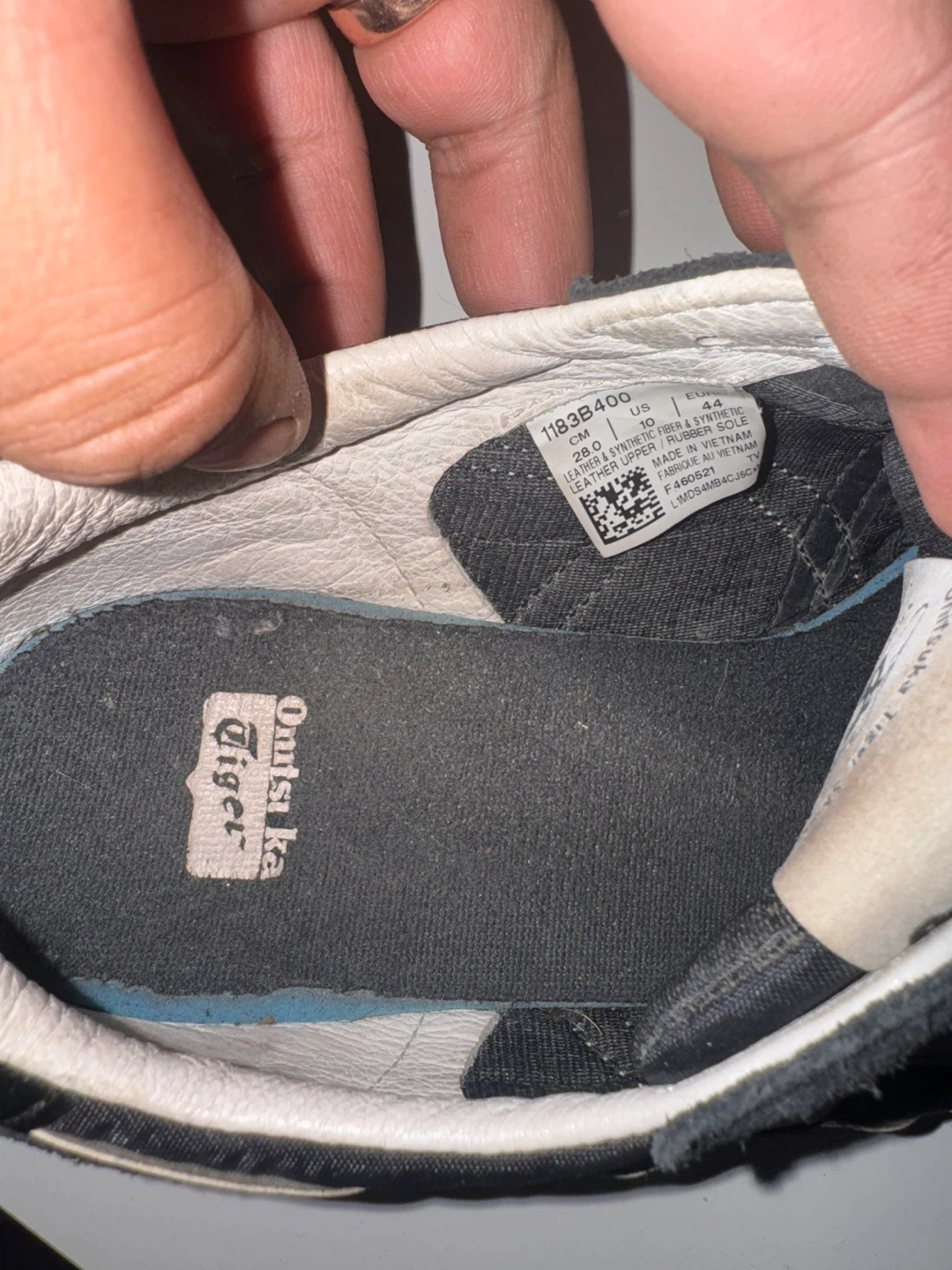 Onitsuka Tiger Stripes Black & White Shoes - US 10 - photo 5