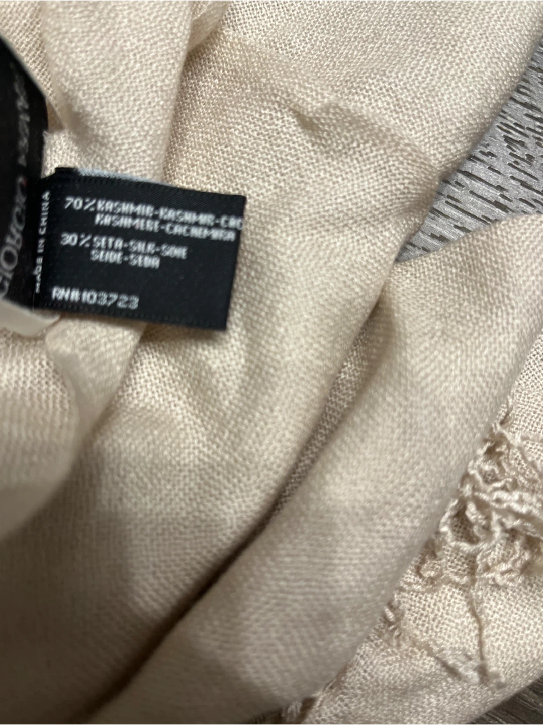 Giorgio Armani Scarf - photo 3