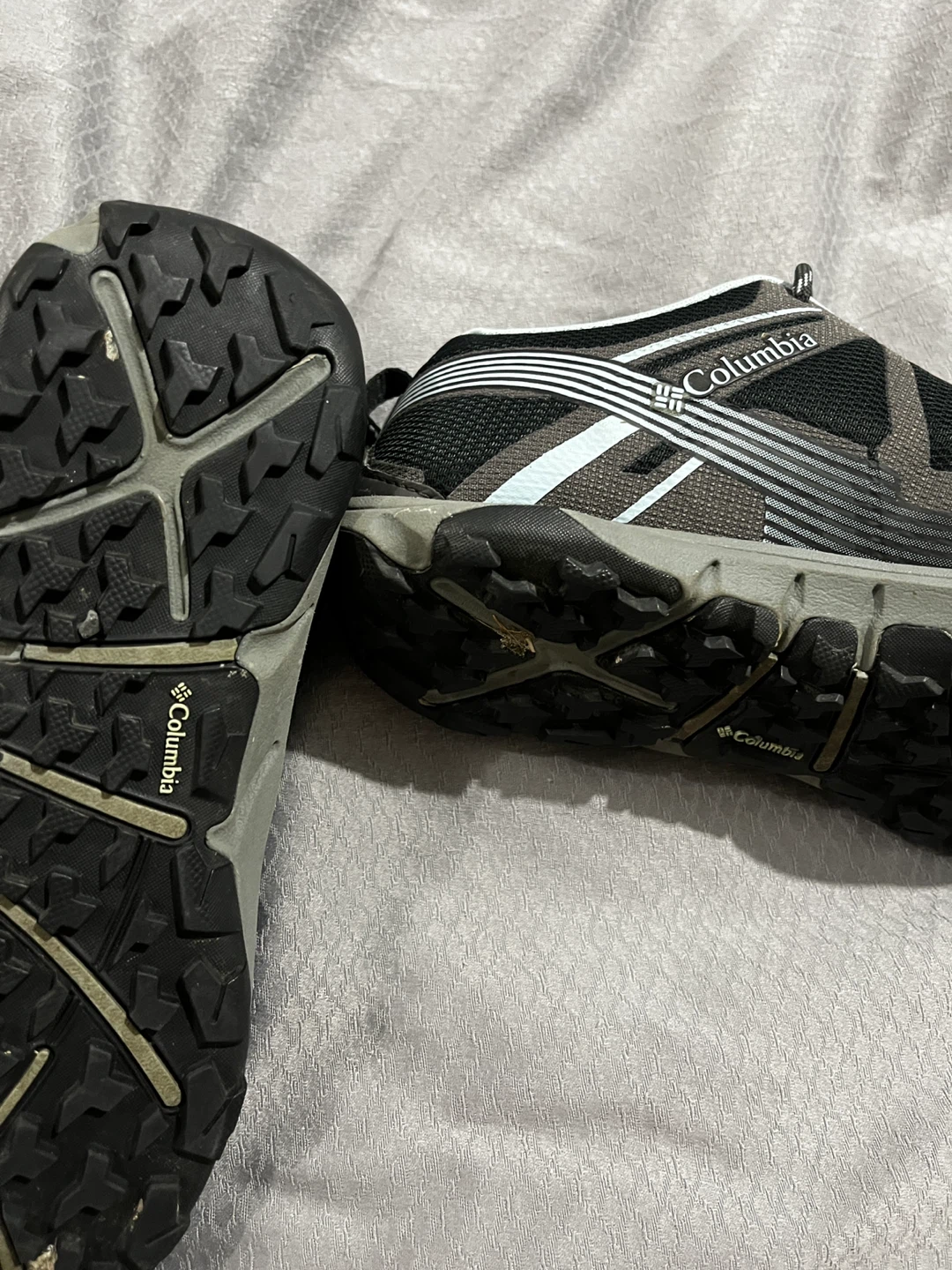 Columbia Hiking Shoes - Women's US 11 - photo 3