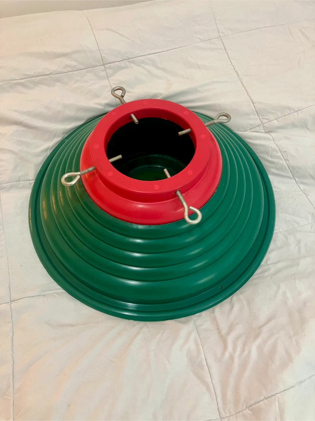 Large Christmas Tree Stand -  21” Diameter -Excellent Condition - photo 4