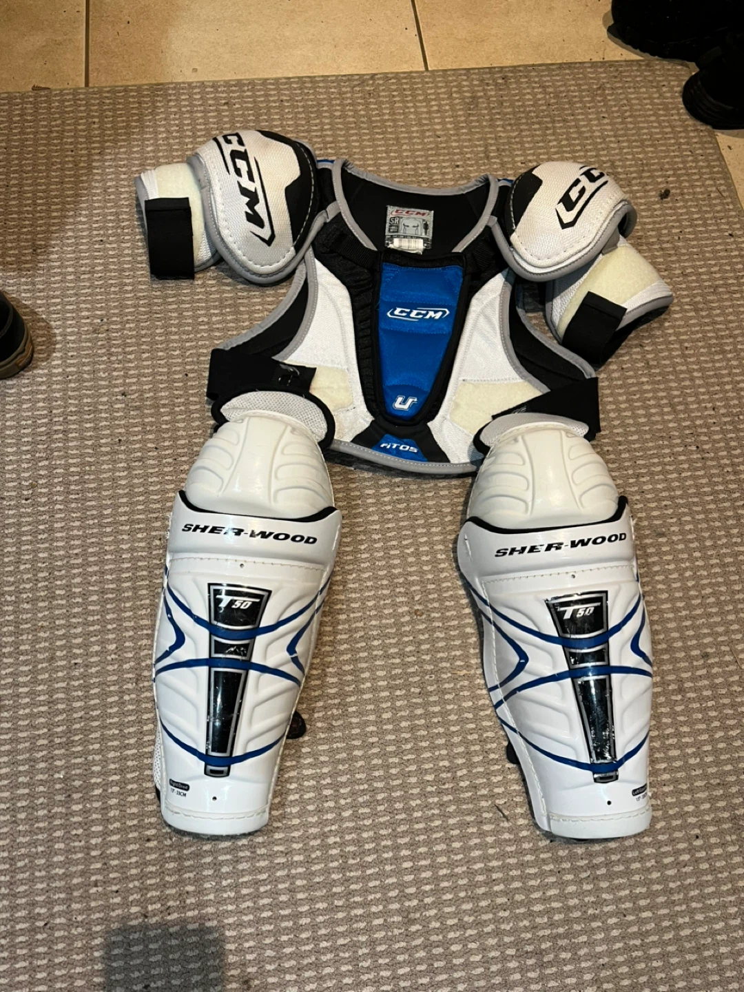 #gifting CCM Shoulder Pads & Sherwood T50 Shin Guards