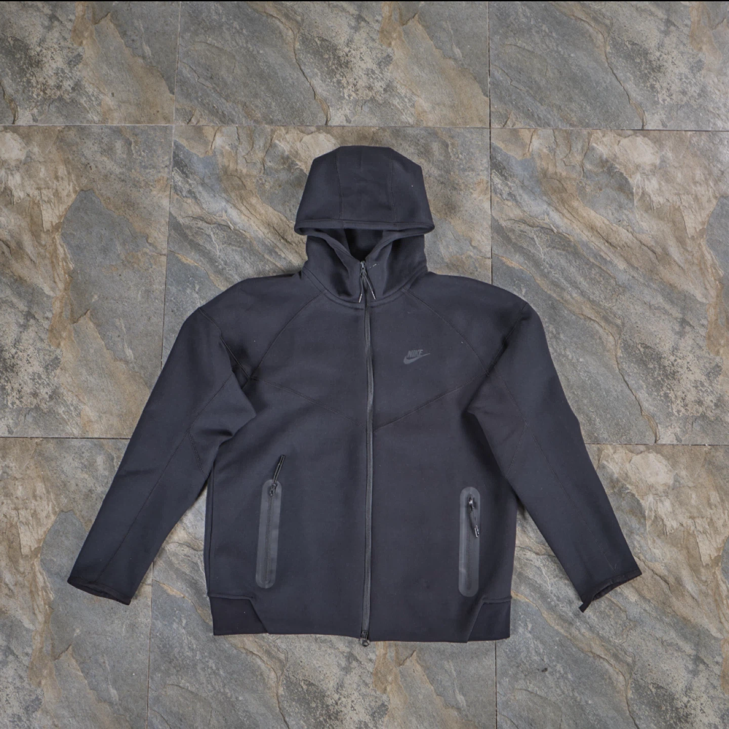 Nike Tech Fleece Hoodie & Pants Set - Size M - photo 2