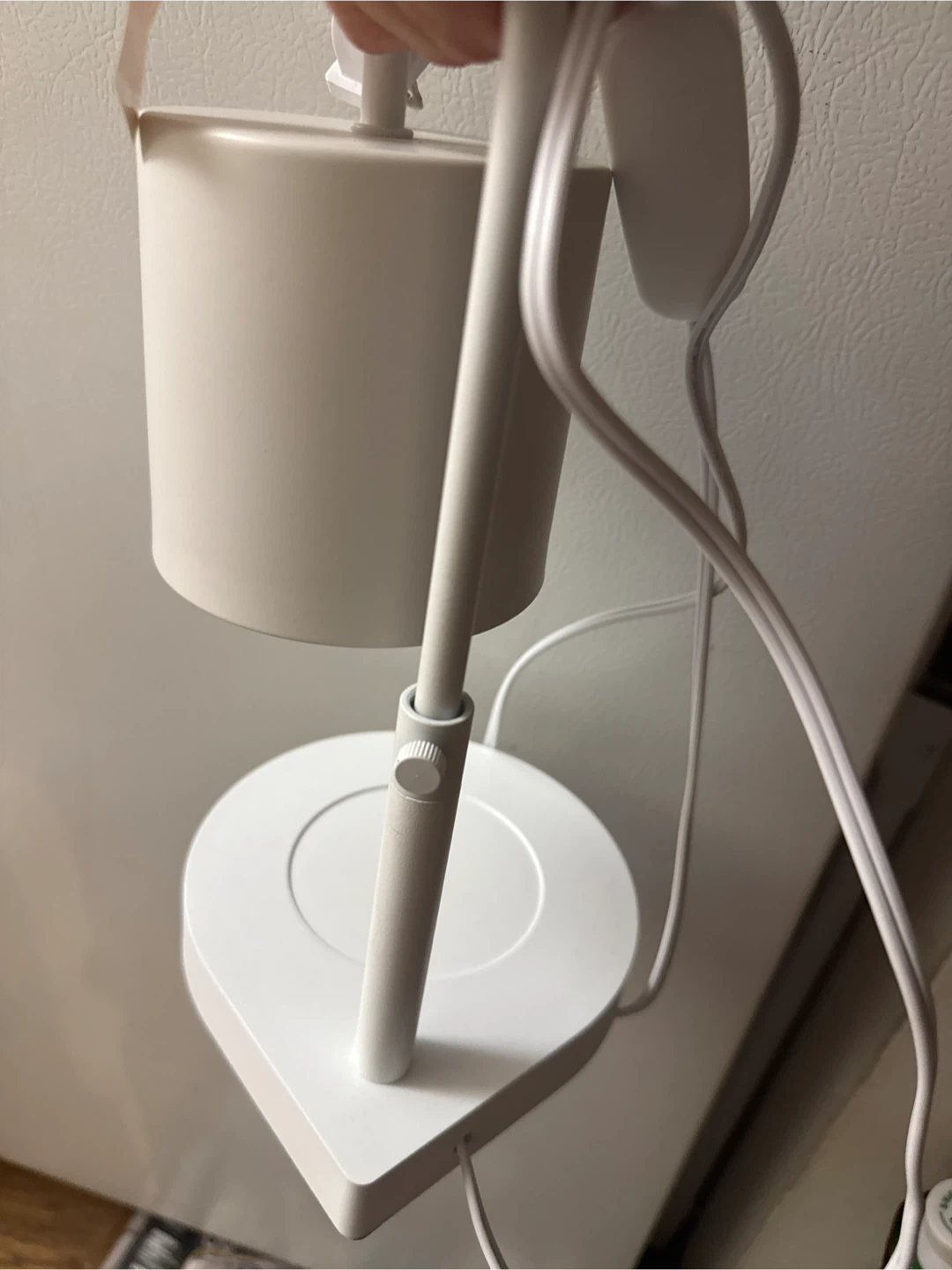 White Adjustable Table Lamp - photo 5