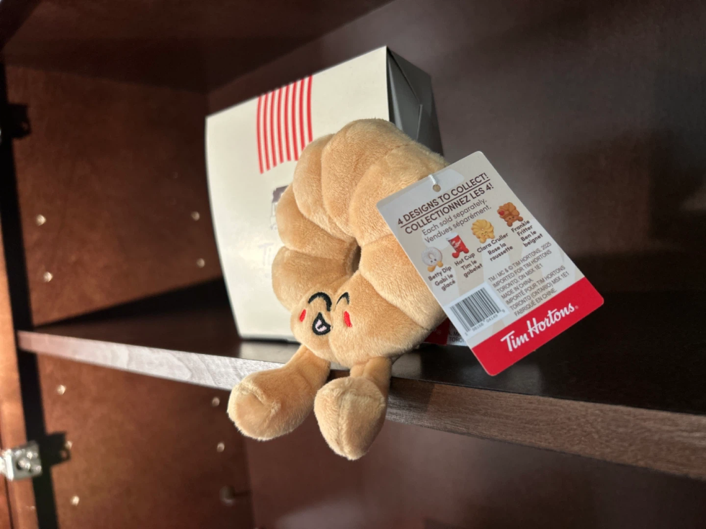 Tim Horton Plushie - Clara Cruller - New in Box! - photo 2