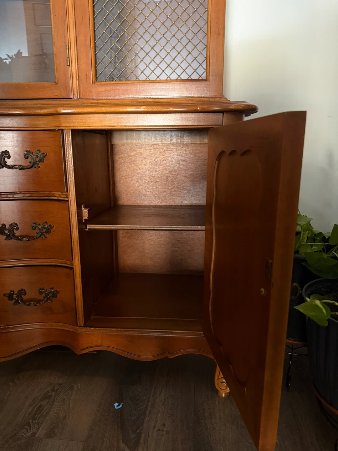 Vintage Wooden China Cabinet - photo 3