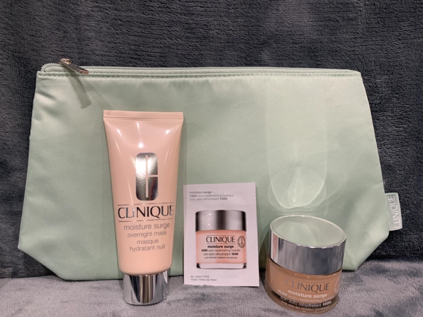 Clinique Moisture Surge Set with Bag