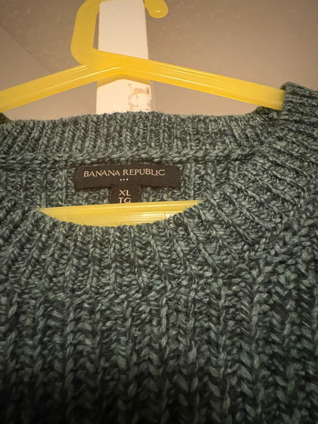 Banana Republic Sweater - XL